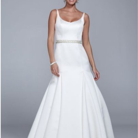 Size 4 ivory Satin trumpet wedding dresses with godet pleats, like new condition - Picture 7 of 16